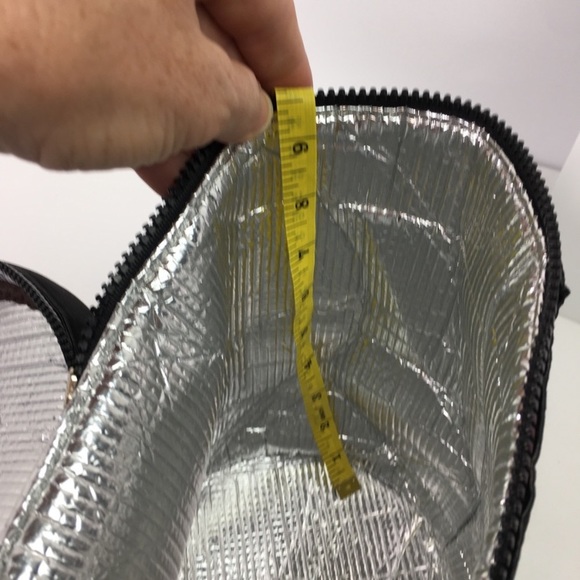 NWT Henri Bendel || Neoprene Zip Around Cooler || HTF Item - Picture 6 of 8